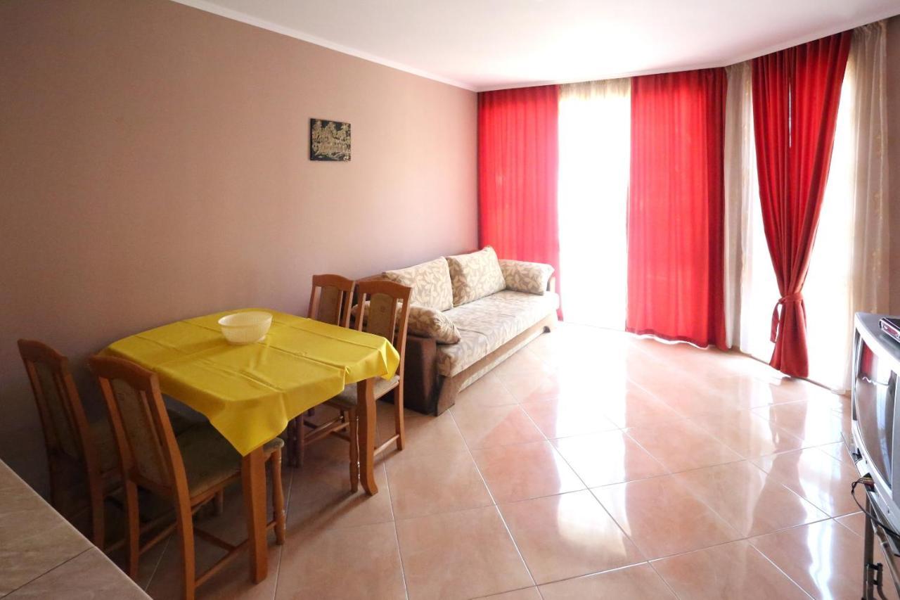 Apartments Dani Pomorie Exterior photo